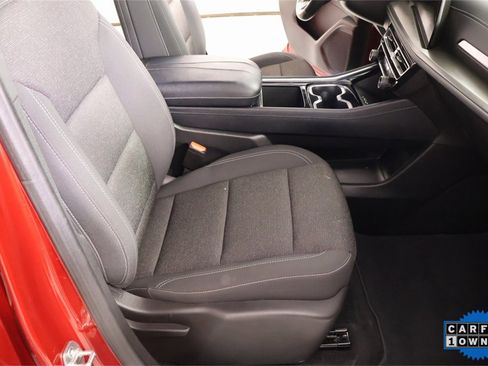 Used 2025 Chevrolet Traverse LT w/ Driver Confidence Package image 15