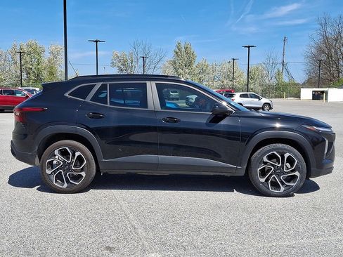 Used 2024 Chevrolet Trax RS FWD image 10