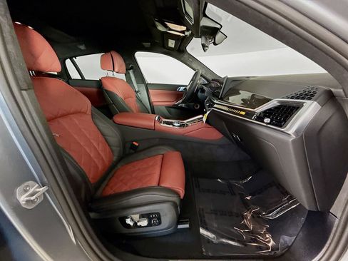 New 2026 BMW X6 M60i w/ Executive Package image 30
