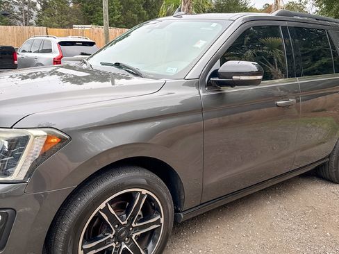 Used 2019 Ford Expedition Limited w/ Equipment Group 303A image 3