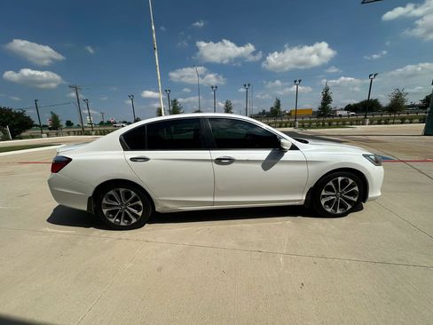 Used 2015 Honda Accord Sport image 6