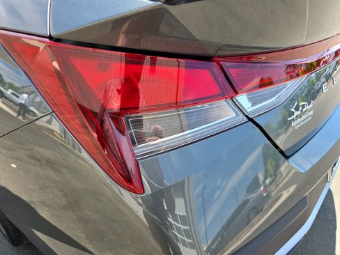 Certified 2025 Hyundai Elantra Sport FWD image 33