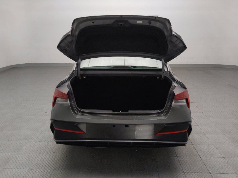 Used 2024 Hyundai Elantra SEL w/ Convenience Package FWD image 29