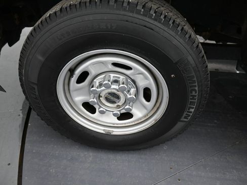 Used 2022 Ford F250 XL w/ Power Equipment Group image 24