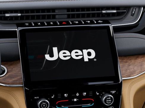 New 2025 Jeep Grand Cherokee Summit AWD/4WD image 18