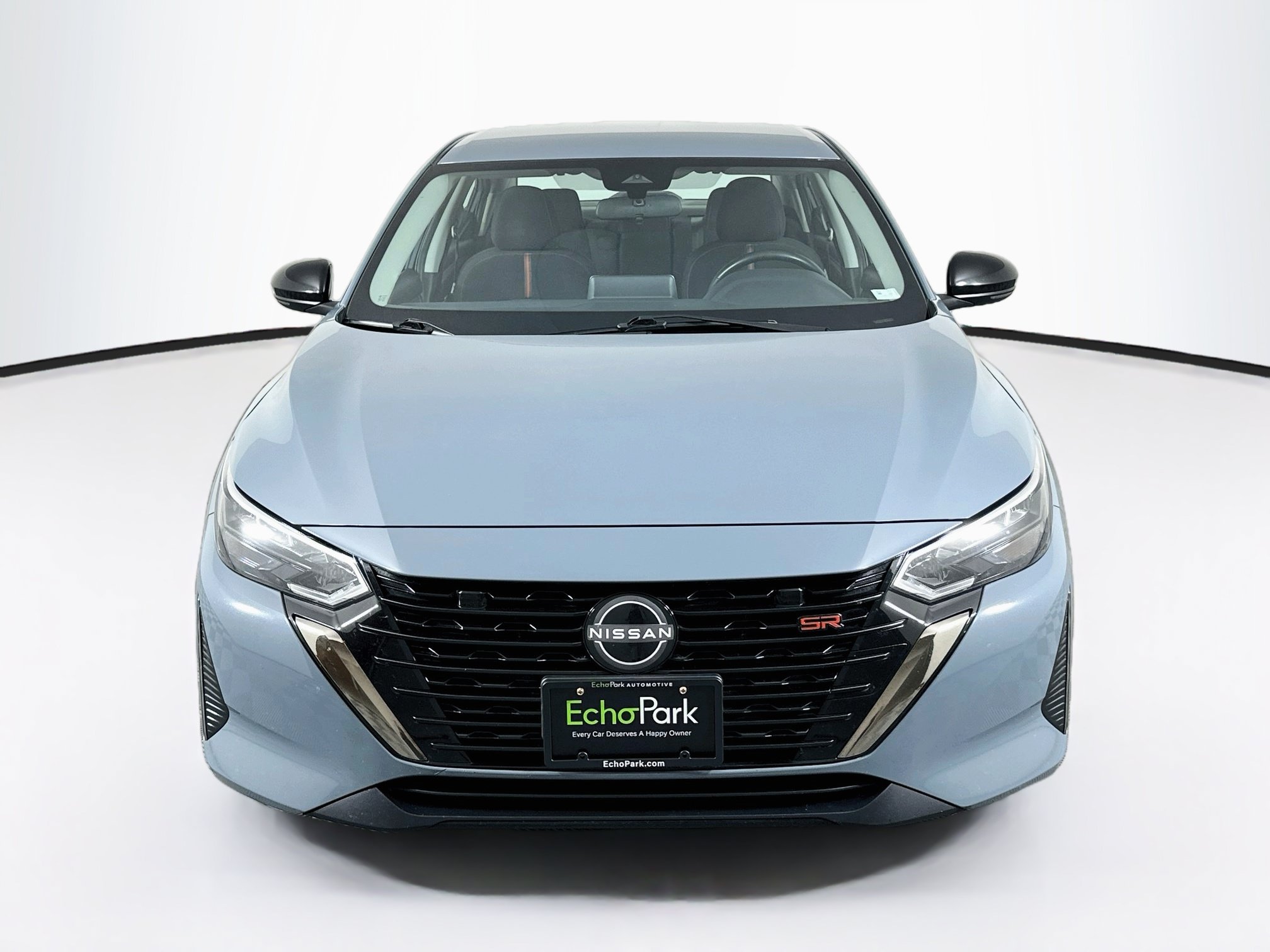 Used 2025 Nissan Sentra SR FWD image 2