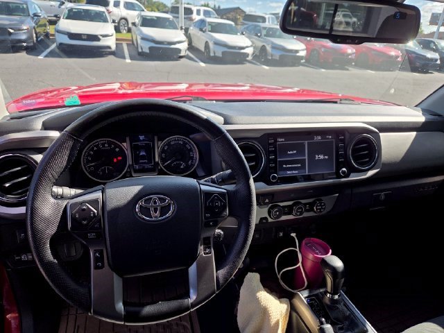 Used 2020 Toyota Tacoma SR5 RWD image 11