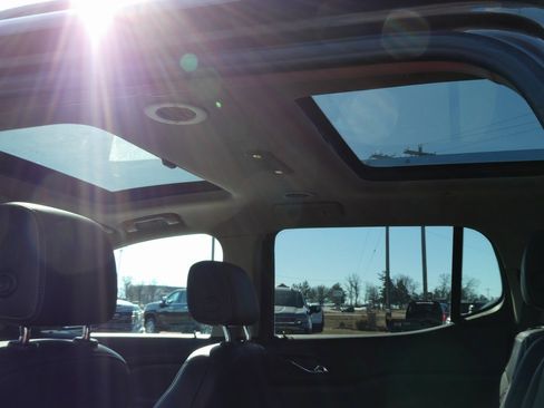 Used 2019 GMC Acadia Denali image 19