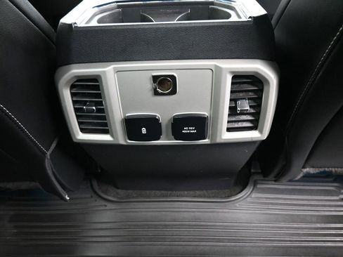 Used 2019 Ford F150 Lariat image 13