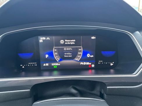 Certified 2023 Volkswagen Tiguan SE R-Line image 21