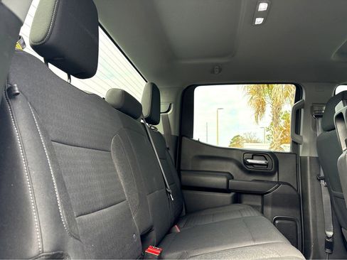 Used 2024 Chevrolet Silverado 1500 Custom image 12