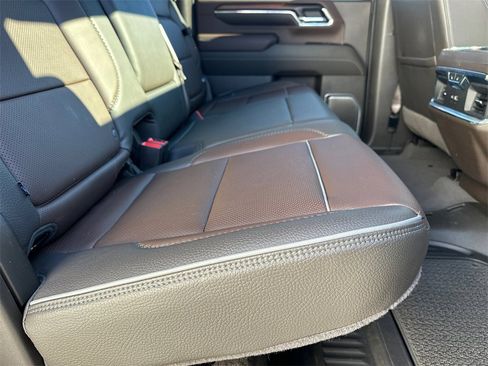 Used 2024 GMC Sierra 2500 Denali w/ Denali Reserve Package image 16