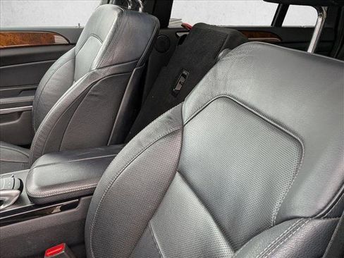 Used 2018 Mercedes-Benz GLS 550 4MATIC image 11