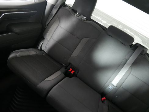 Used 2022 Chevrolet Silverado 1500 LT AWD/4WD image 12