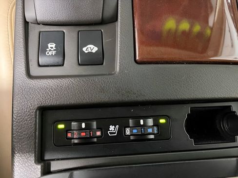 Used 2013 Lexus RX 450h 450h w/ Navigation Pkg image 19