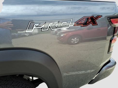 Used 2026 Nissan Frontier PRO-4X AWD/4WD image 15
