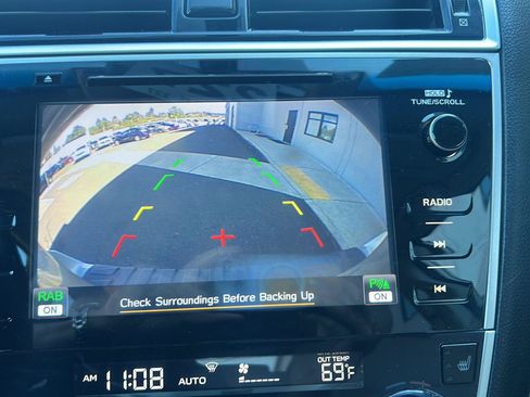 Used 2018 Subaru Outback 3.6R Limited AWD/4WD image 17