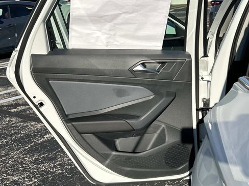 New 2026 Volkswagen Jetta SE image 11