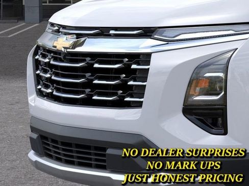 New 2026 Chevrolet Equinox LT w/ Convenience Package II FWD image 13