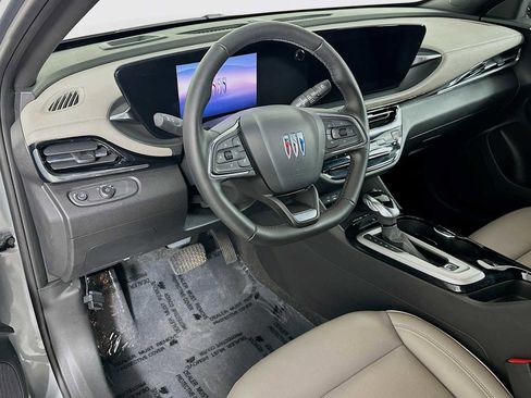 Used 2024 Buick Envista Avenir FWD image 9