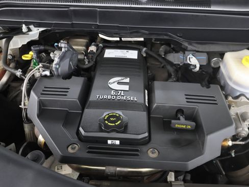 Used 2019 RAM 2500 Limited AWD/4WD image 25
