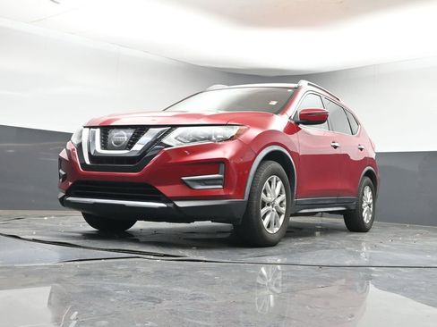 Used 2017 Nissan Rogue SV image 9
