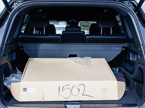 Used 2024 Mercedes-Benz EQB 300 4MATIC image 26