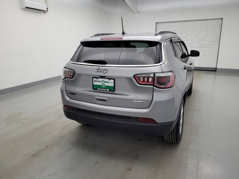 Used 2020 Jeep Compass Latitude FWD image 7