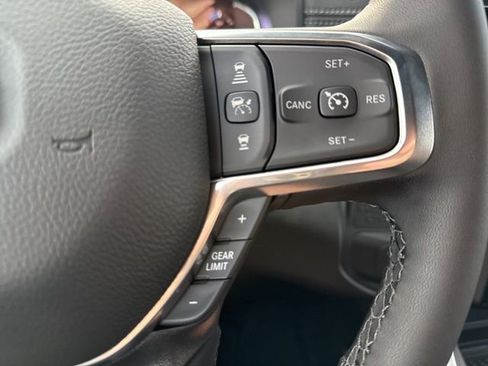 New 2026 RAM 2500 Laramie AWD/4WD image 37