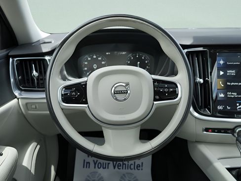 Used 2020 Volvo S60 T5 Momentum w/ Protection Package FWD image 17