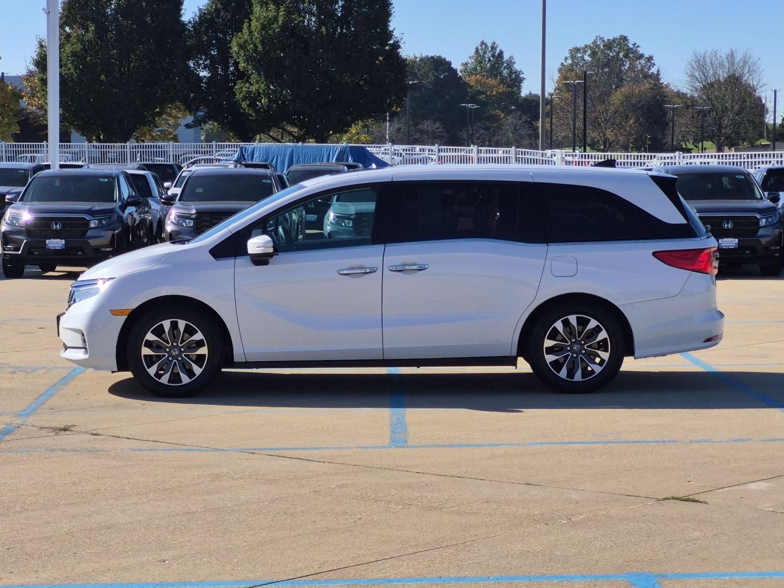 Certified 2024 Honda Odyssey EX-L image 9