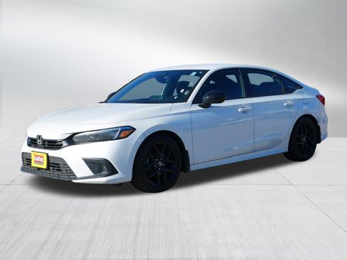 Used 2022 Honda Civic Sport image 3