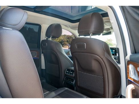 Used 2020 Mercedes-Benz GLS 450 4MATIC image 17
