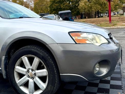 Used 2007 Subaru Outback 2.5i Limited image 11