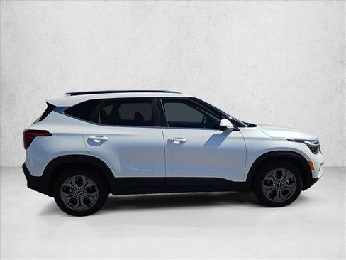 Used 2024 Kia Seltos S FWD image 4