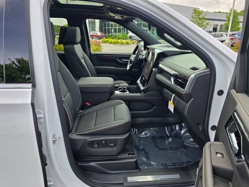 New 2026 GMC Yukon Elevation w/ Elevation Premium Package AWD/4WD image 31