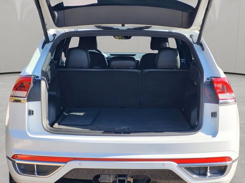 Used 2021 Volkswagen Atlas Cross Sport SE FWD image 7