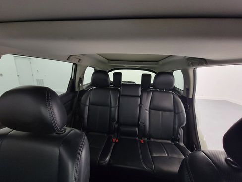 Used 2019 Nissan Pathfinder Platinum w/ Cargo Package image 13