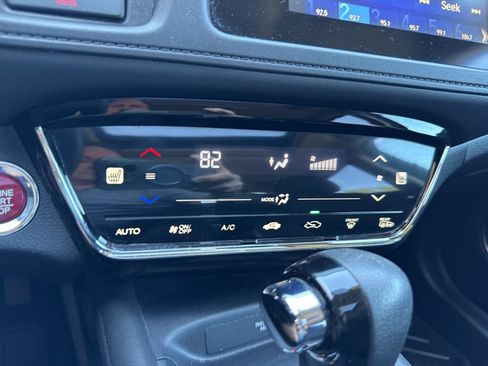 Used 2018 Honda HR-V EX image 22