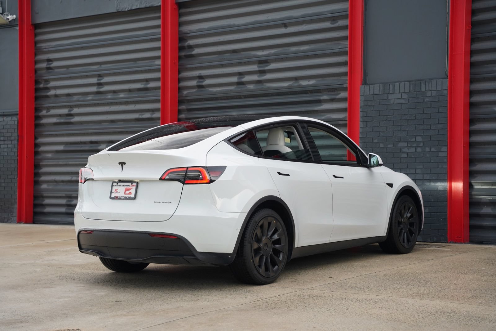 Used 2022 Tesla Model Y Long Range AWD/4WD image 4
