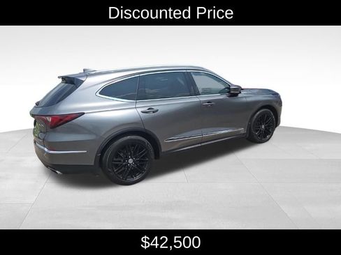 Used 2023 Acura MDX SH-AWD w/ Advance Package image 3