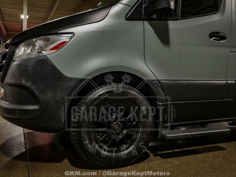 Used 2020 Mercedes-Benz Sprinter 2500 image 32