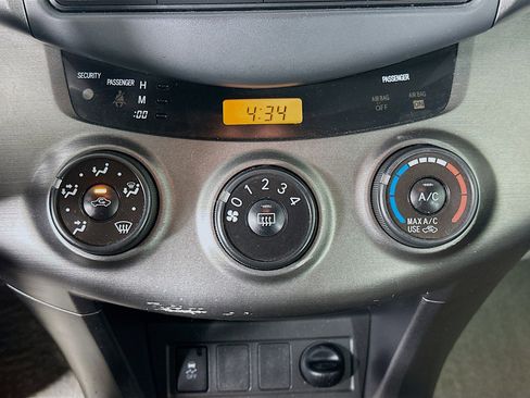 Used 2012 Toyota RAV4 4WD w/ Value Pkg image 22