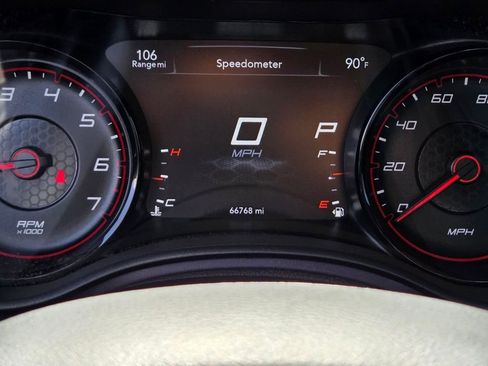 Used 2020 Dodge Charger SXT w/ Blacktop Package RWD image 28