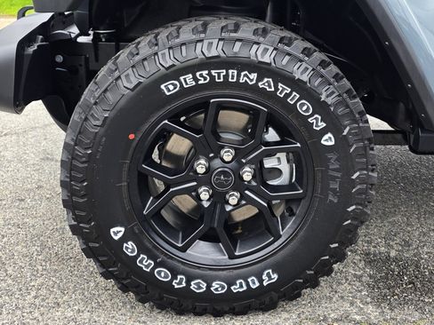 New 2026 Jeep Gladiator Willys image 9