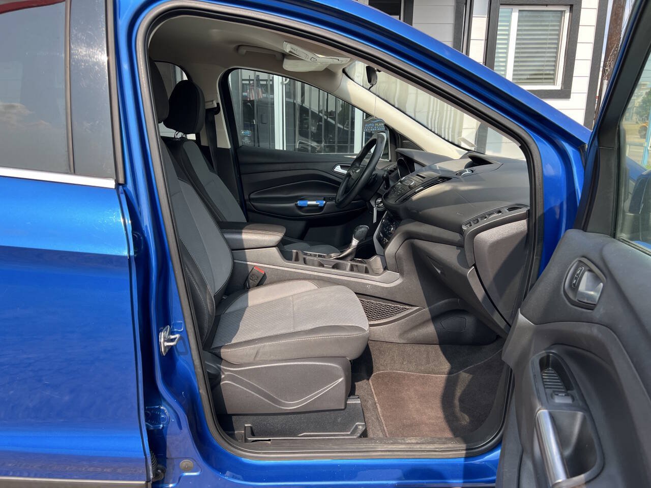 Used 2017 Ford Escape SE FWD image 13