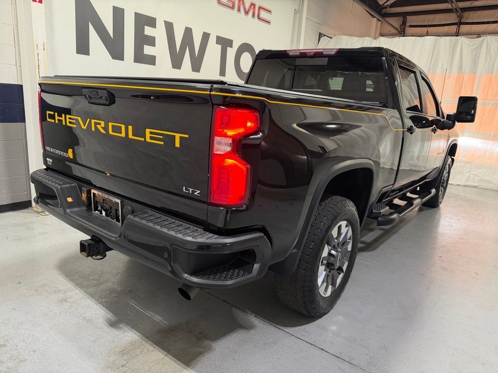 Used 2022 Chevrolet Silverado 2500 LTZ w/ Carhartt Edition AWD/4WD image 22