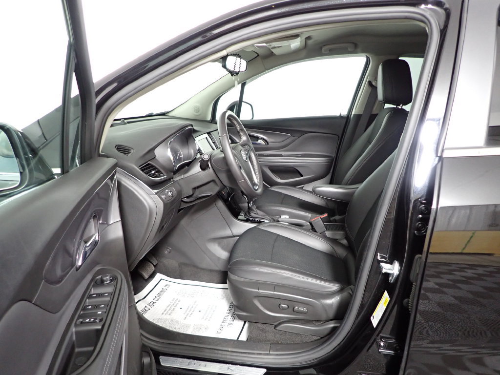 Used 2022 Buick Encore Preferred w/ Safety Package AWD/4WD image 19