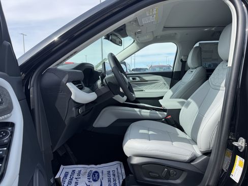 New 2026 Ford Explorer Platinum w/ LUX Leather Package AWD/4WD image 5