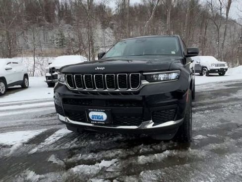 Used 2023 Jeep Grand Cherokee L Laredo w/ Luxury Tech Group I image 3